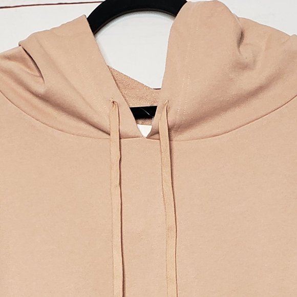 Fabletics Audrey Cropped Pleated Panel Sleeve Hoodie - Picture 6 of 16